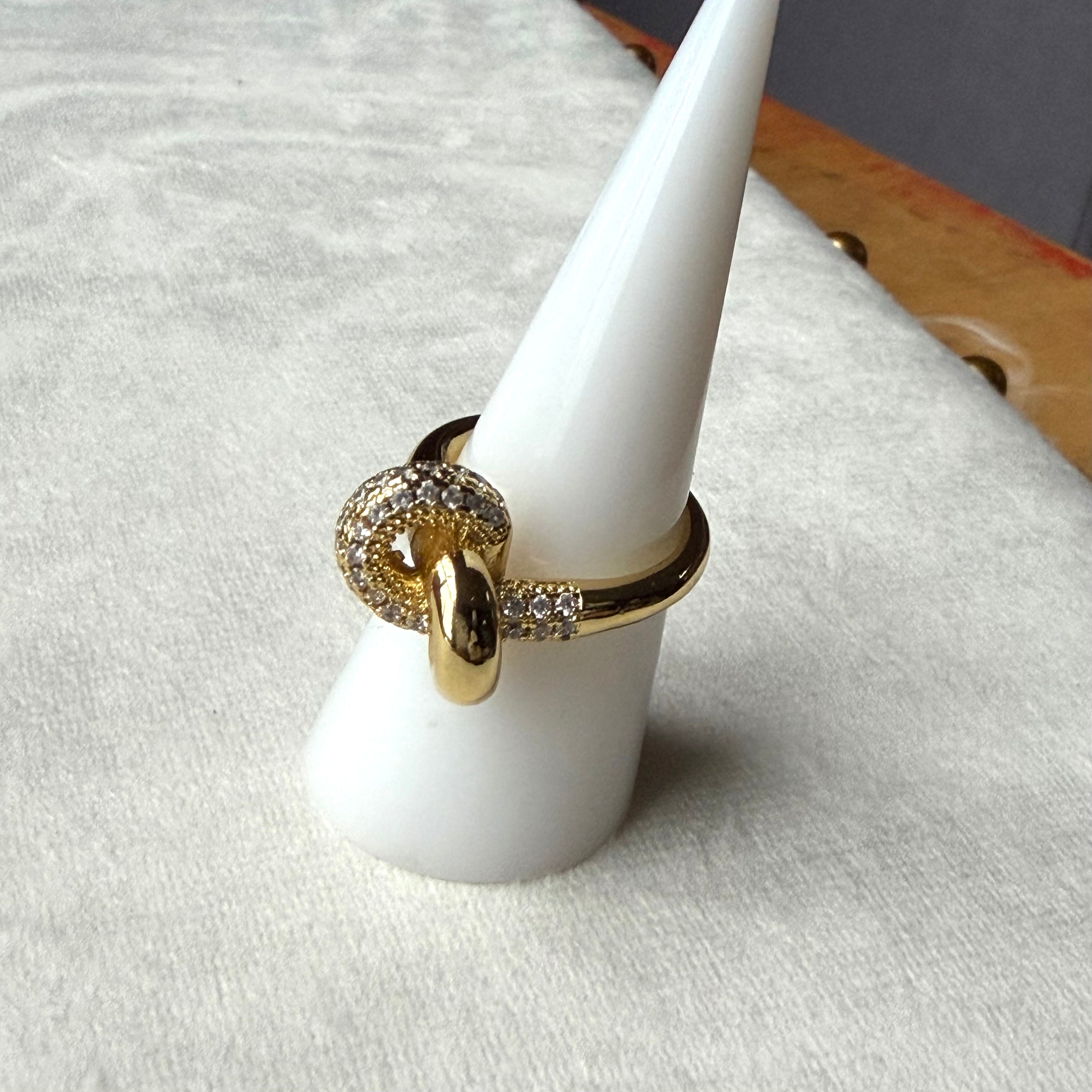 Nudo Ring