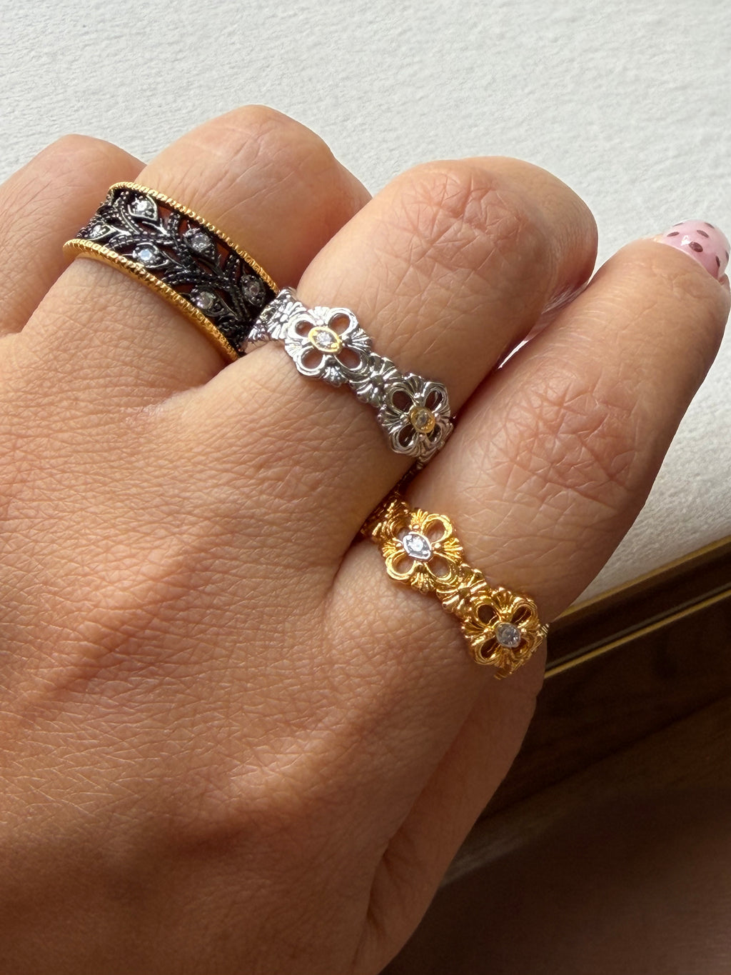 Black gold ring