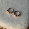 Mini balín earring