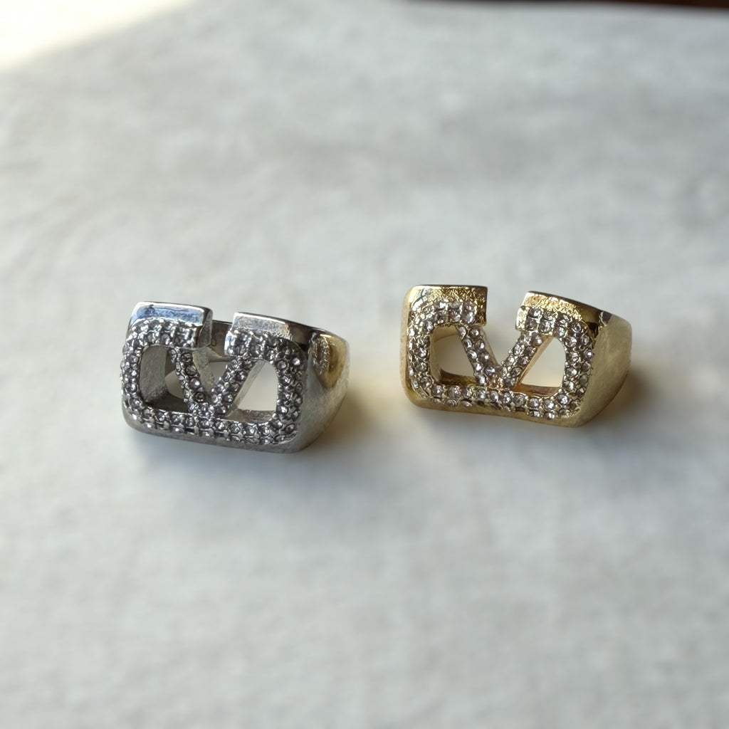 V Ring