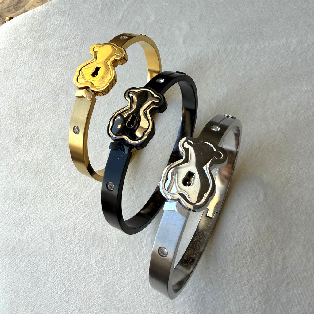 T bracelet