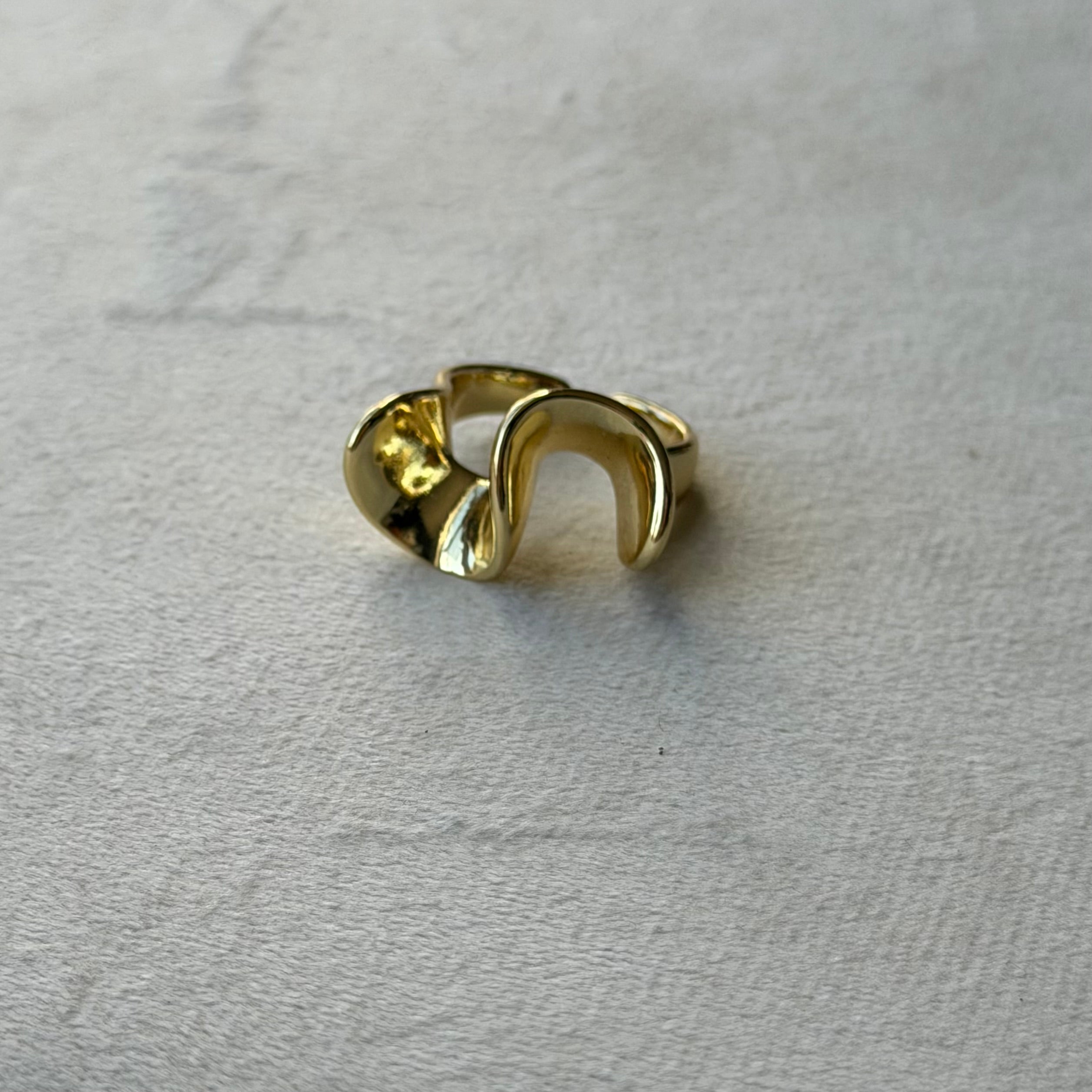 Shunky Ring