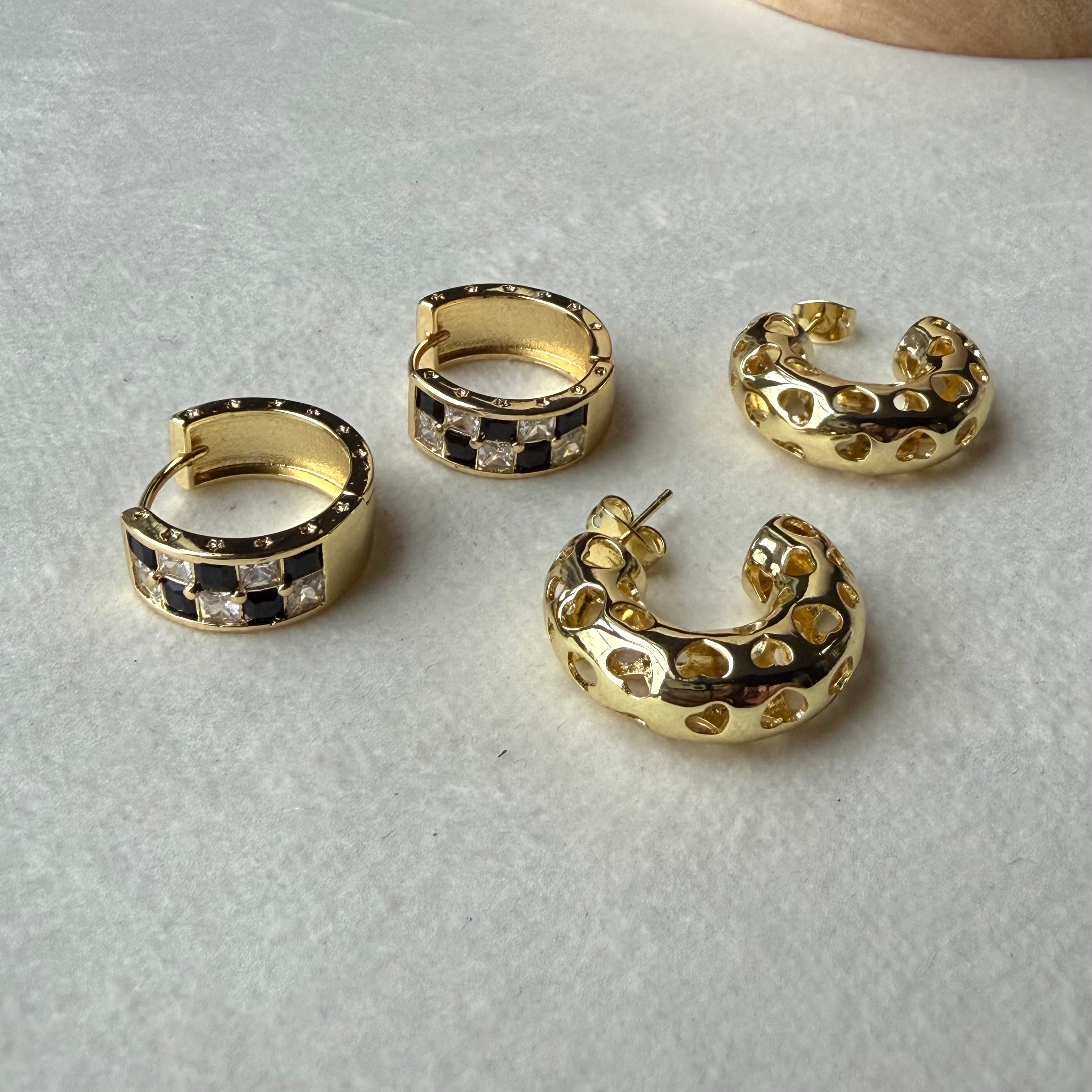 Médium argollas, earring.