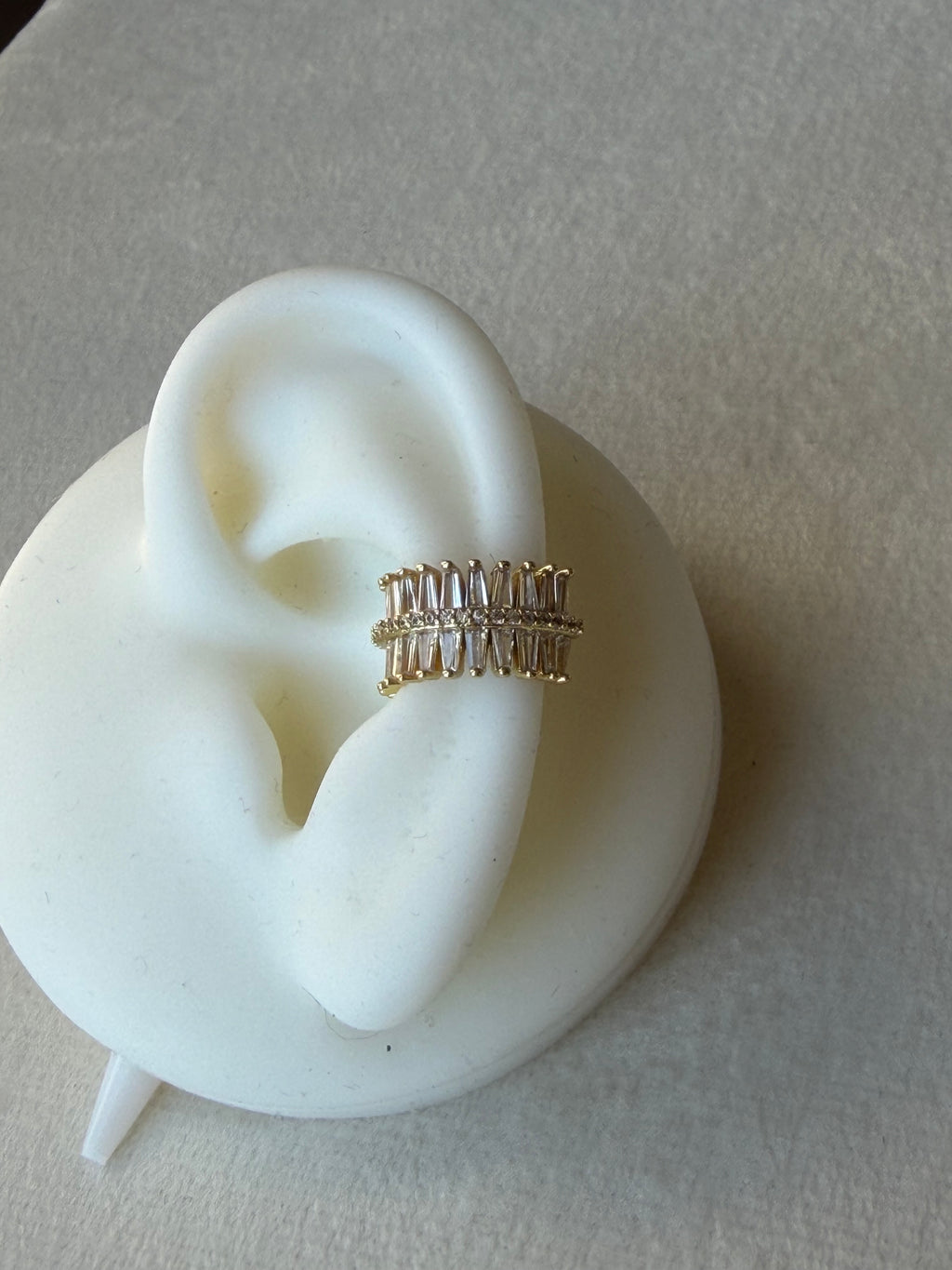 Earcuff