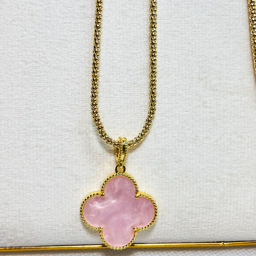 Big clover Necklace