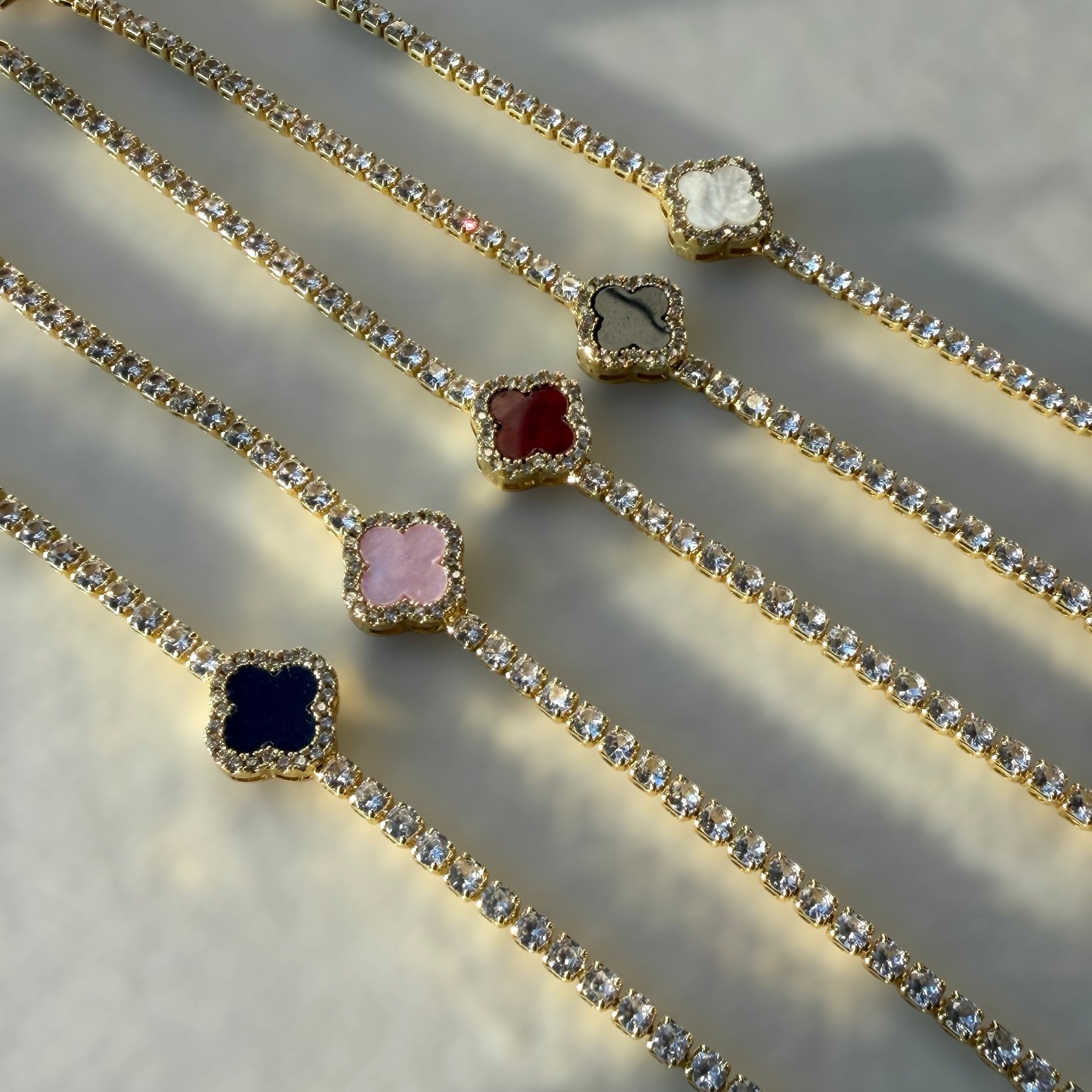 Tennis clover bracelet