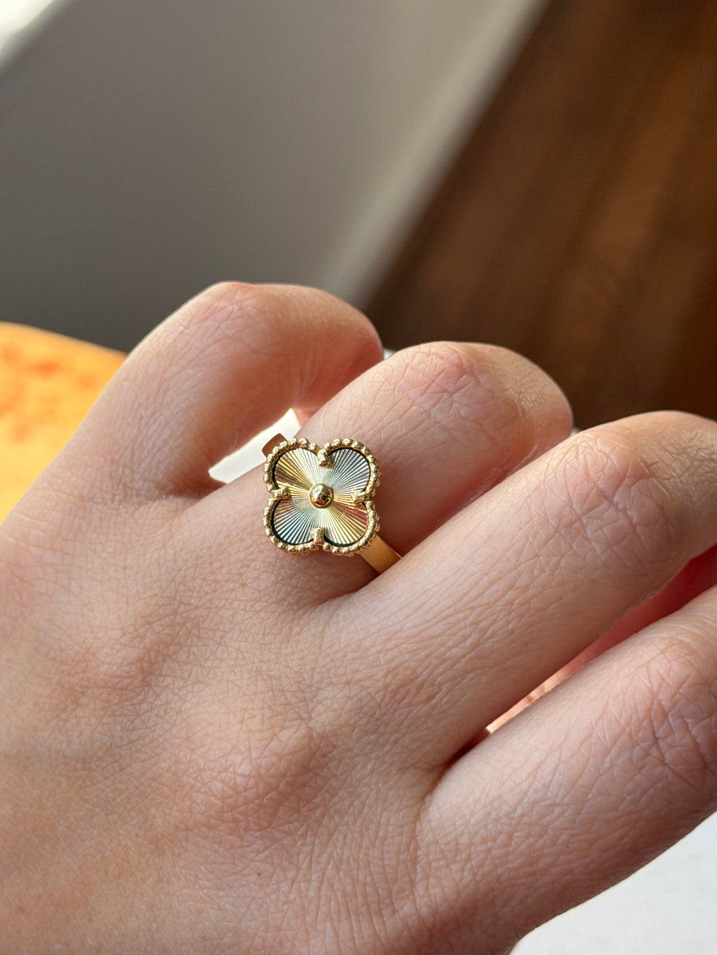 Clover Ring