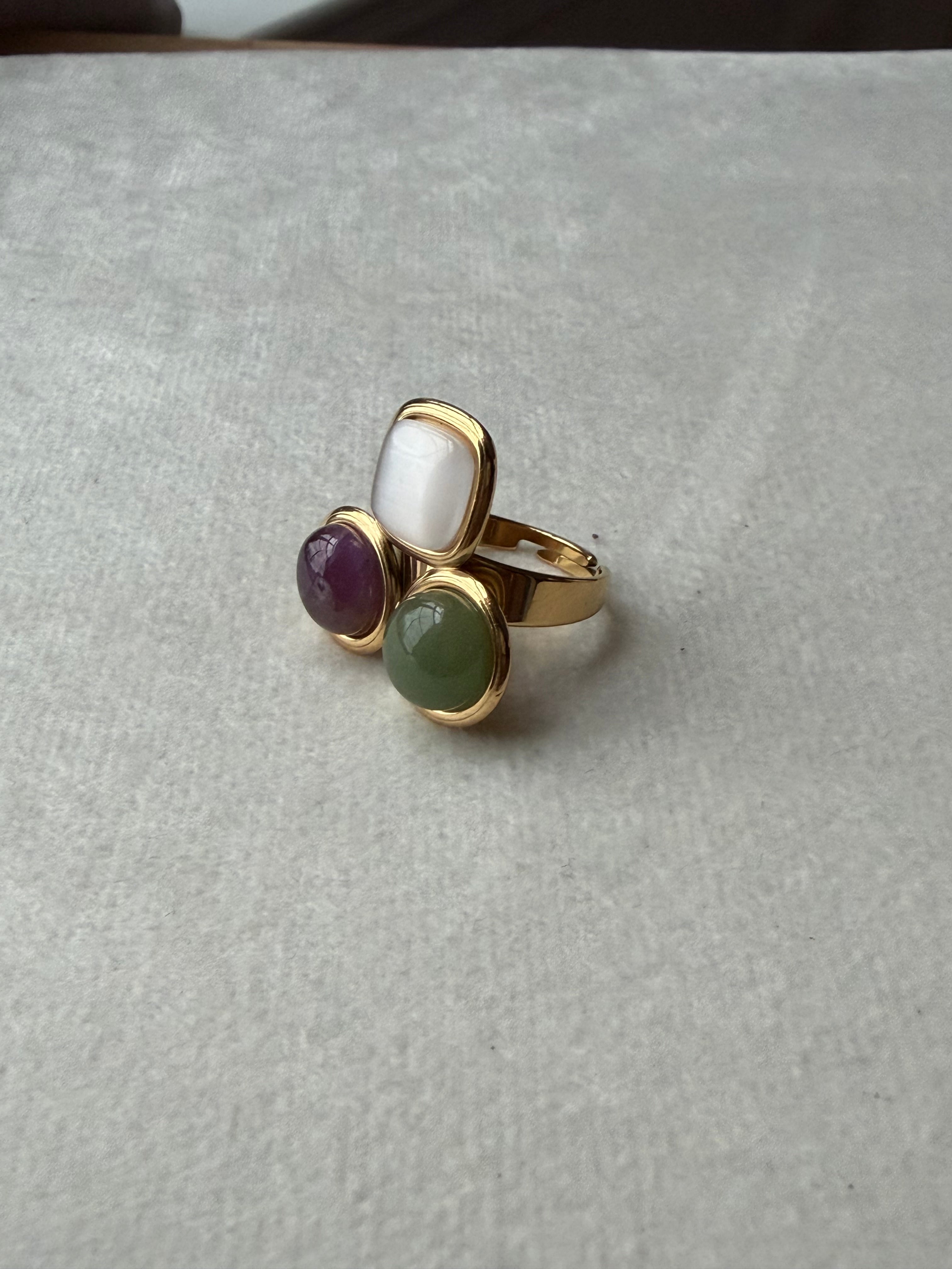 Stone trio de color Ring