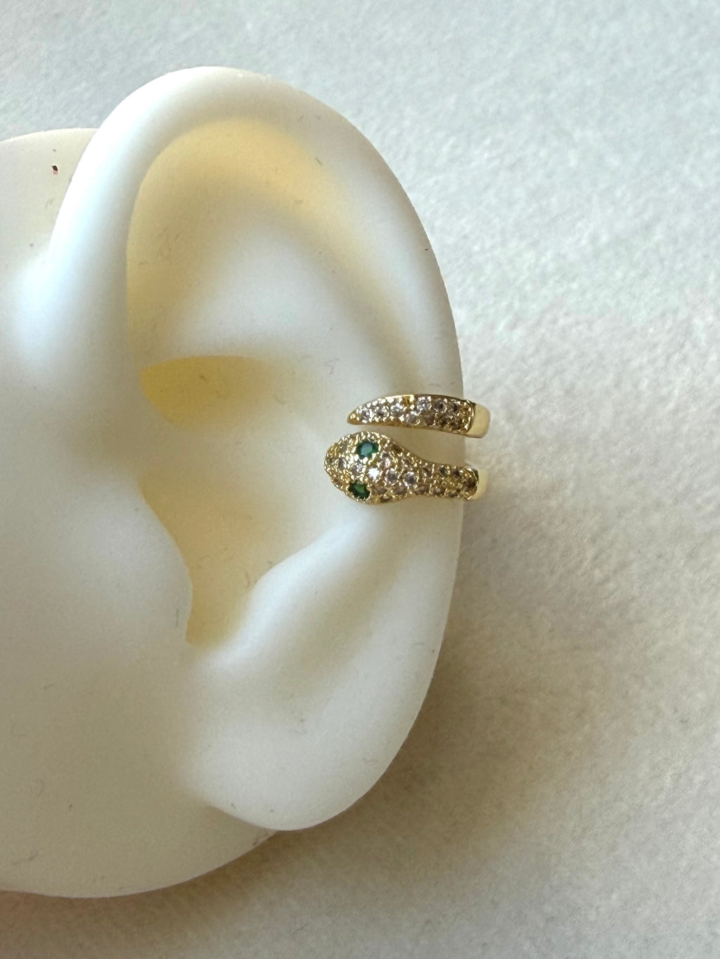 Earcuff