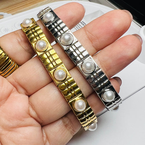 Seleni Bracelet