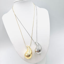 NEW Victoria Necklace