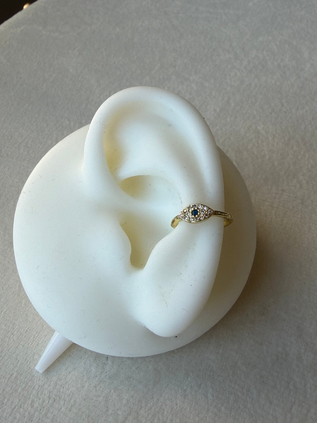 Earcuff