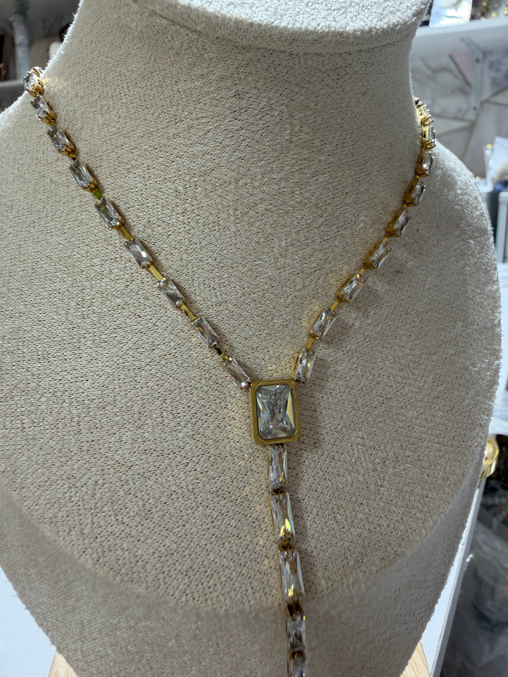 Corbatín Necklace