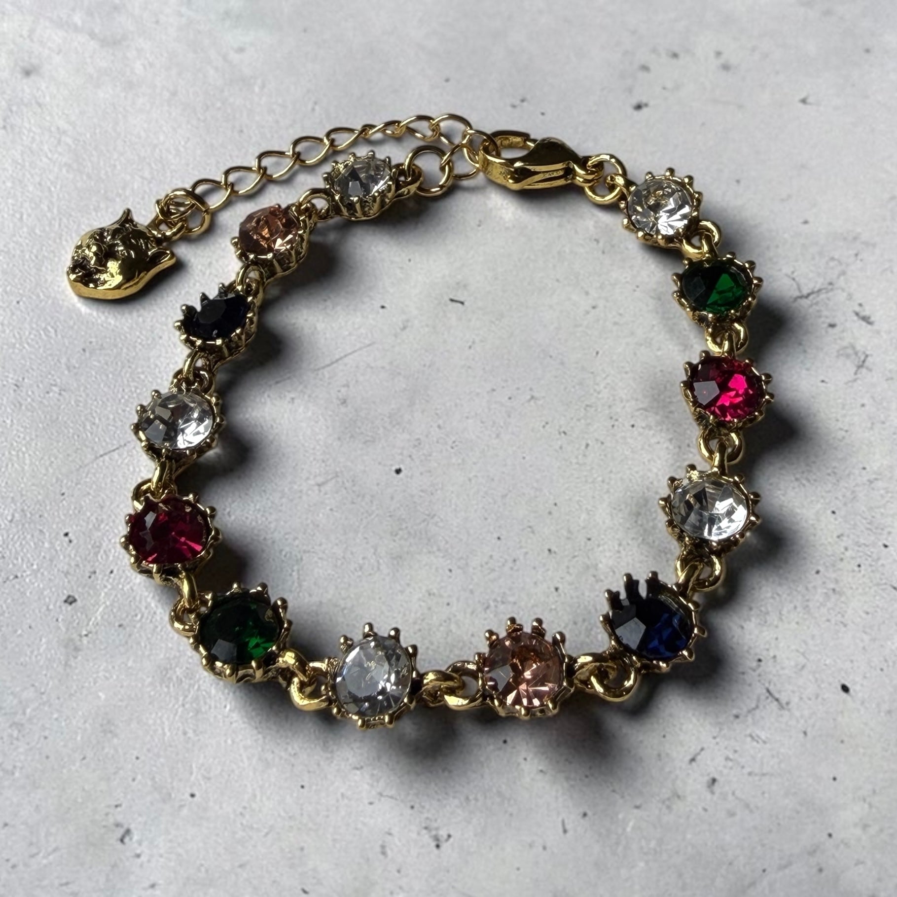 G full color bracelet