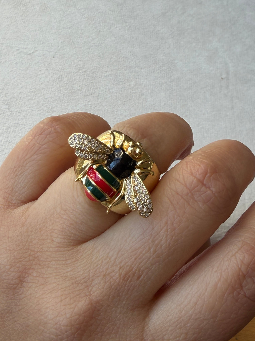 Amelia ring