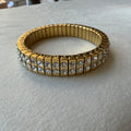 Gold bracelet toque de luz