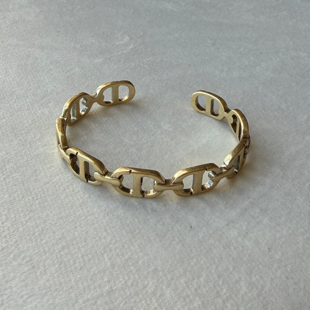 D gold Bracelet