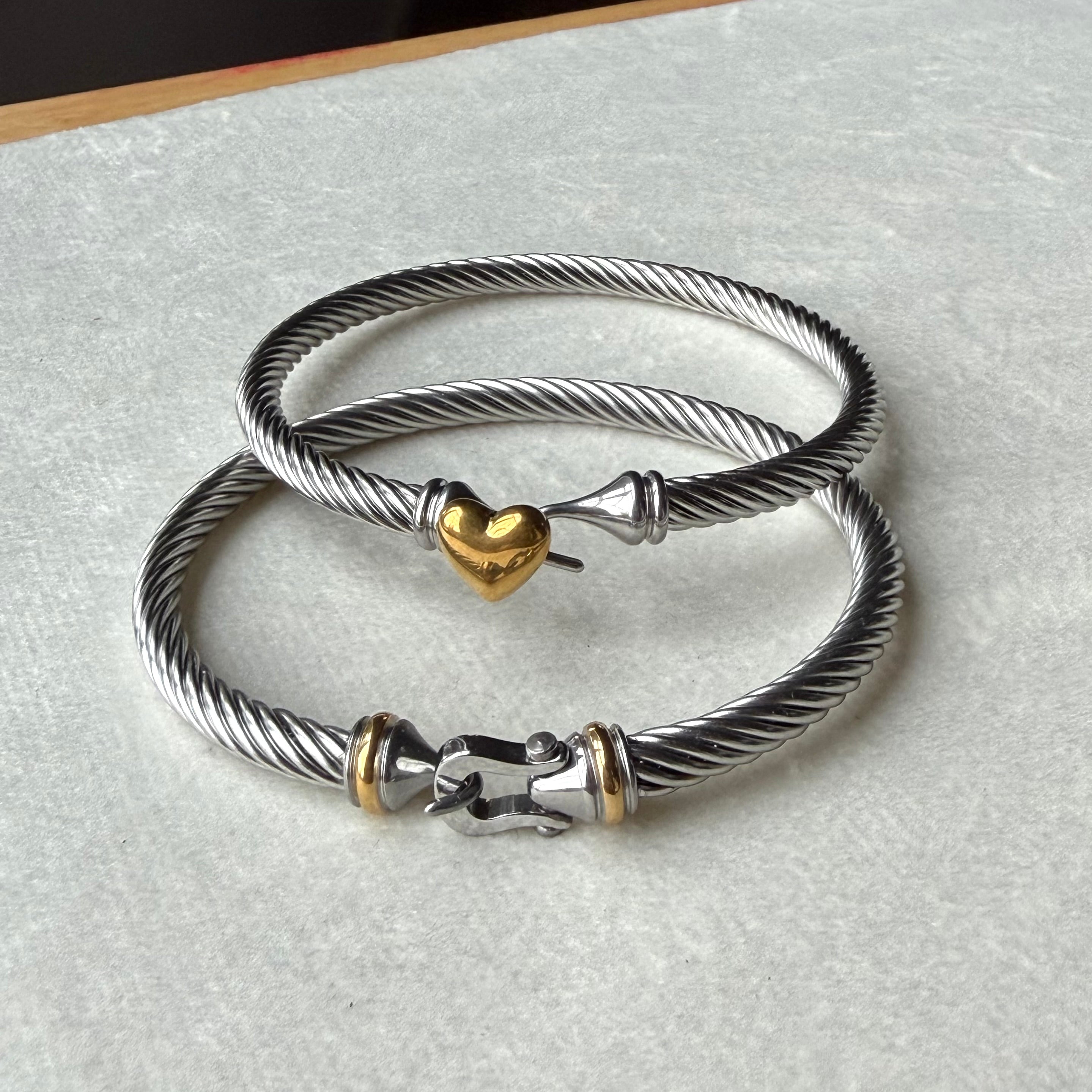 Bicolor D Bracelet