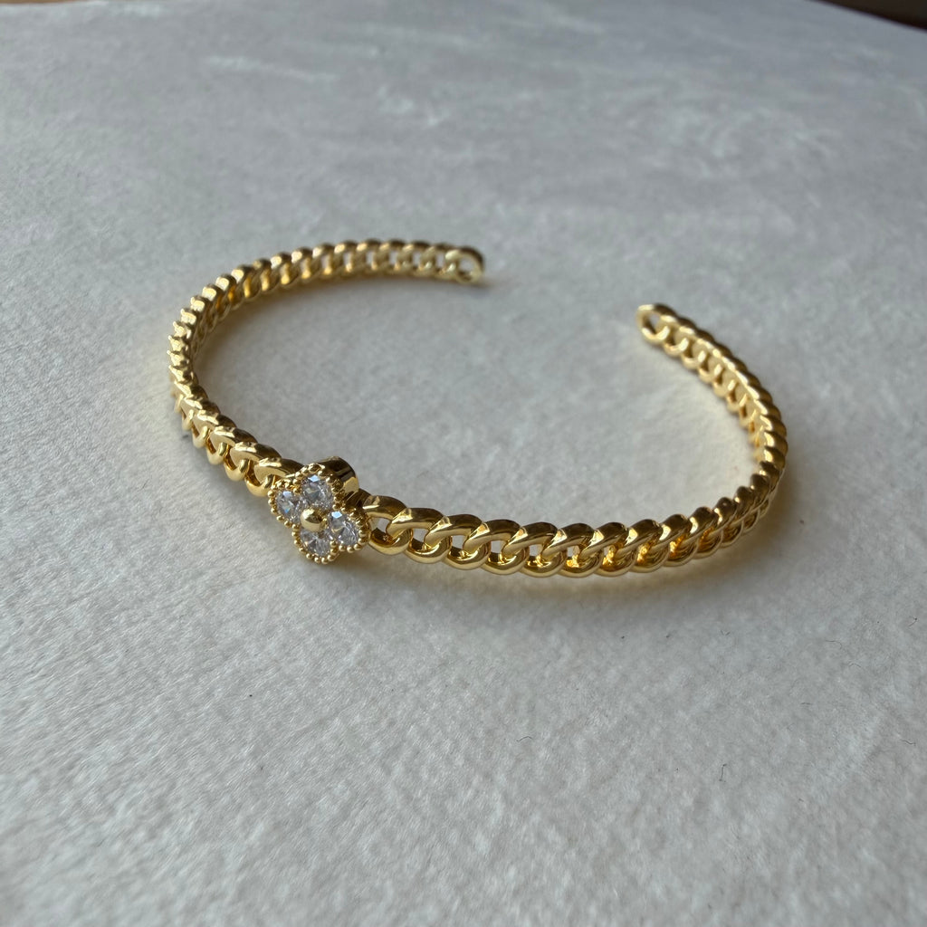 Mini clover bracelet