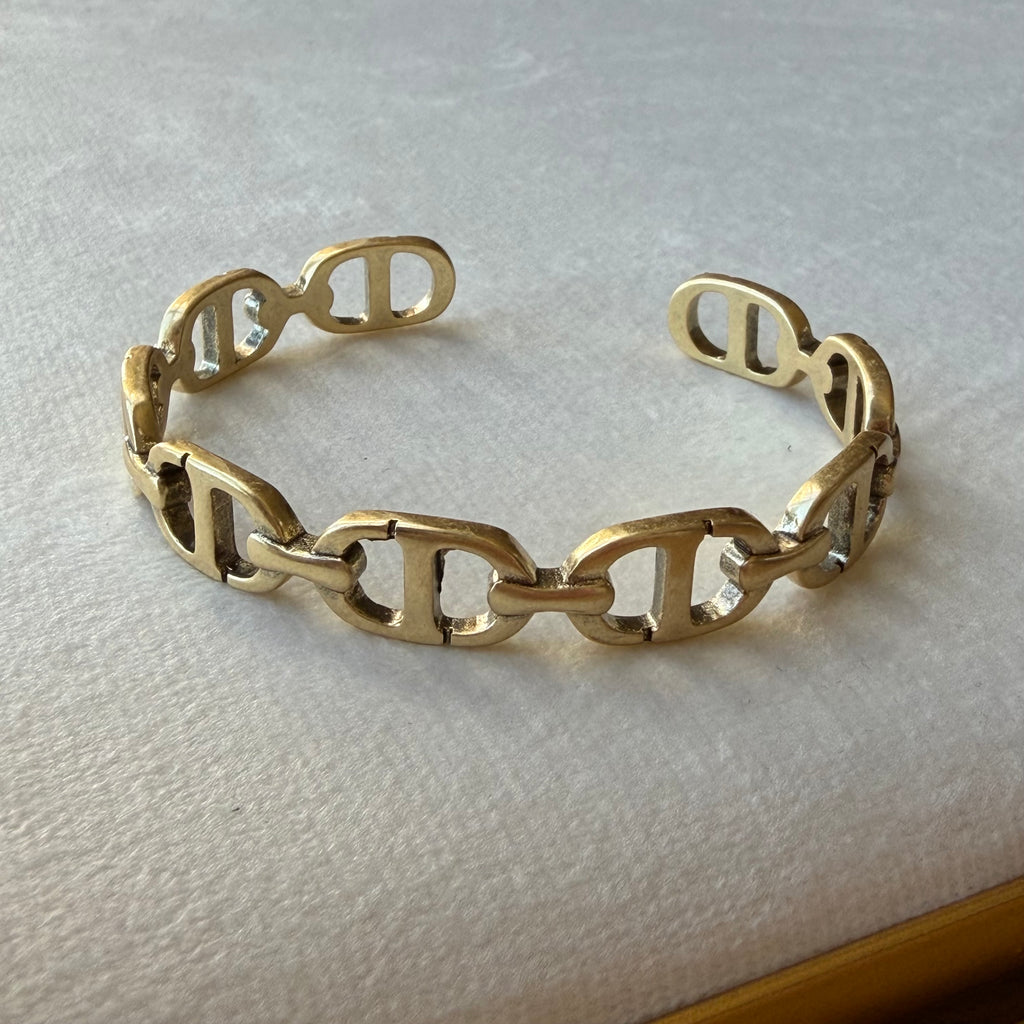 D gold Bracelet