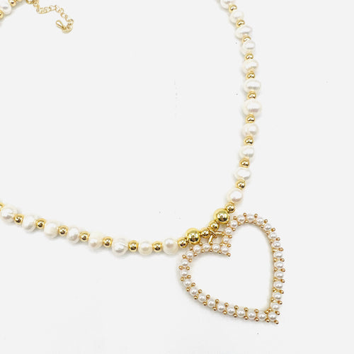 Cute Pearl heart necklace